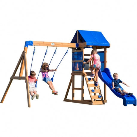 Holzspielplatz "Aurora" mit Spielhaus und Rutsche
